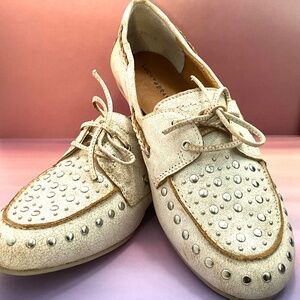 White Studded Leather Boat Shoes. Timini by Lucky Brand. US Women’s 11/Men’s9